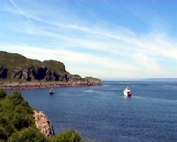 Corryvreckan Whirlpool Pictures, Argyll, Scotland - View Of Boats Moored Near Whirlpool From Coastline